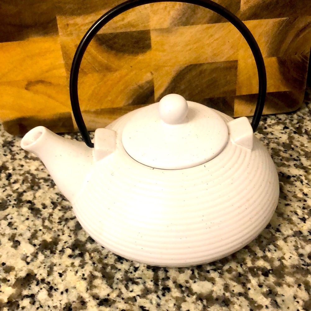 NWOT tea pot steeper
